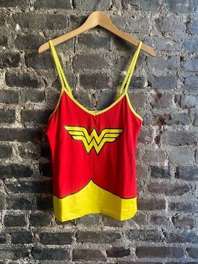 Red & Yellow Graphic Wonder-Style Women's Camisole